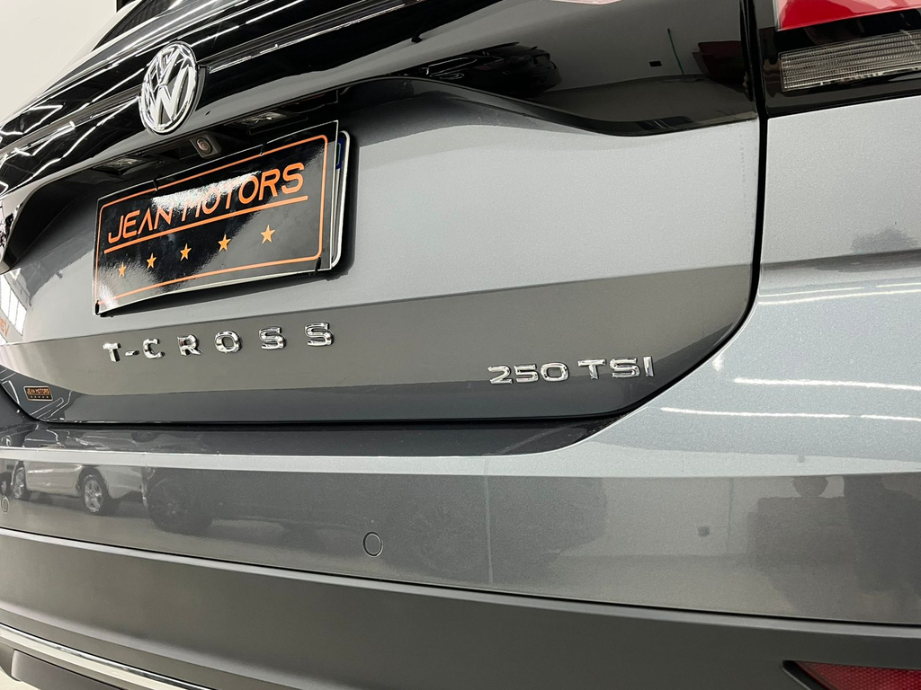 Volkswagen T-Cross Cinza