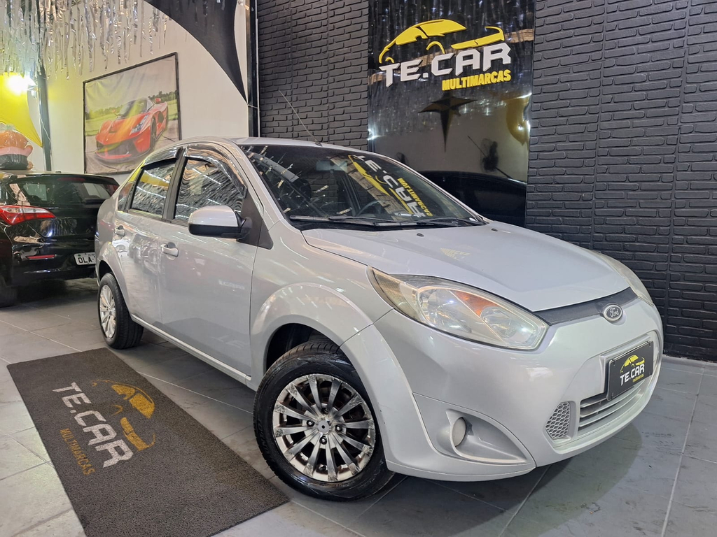 Ford Fiesta Sedan