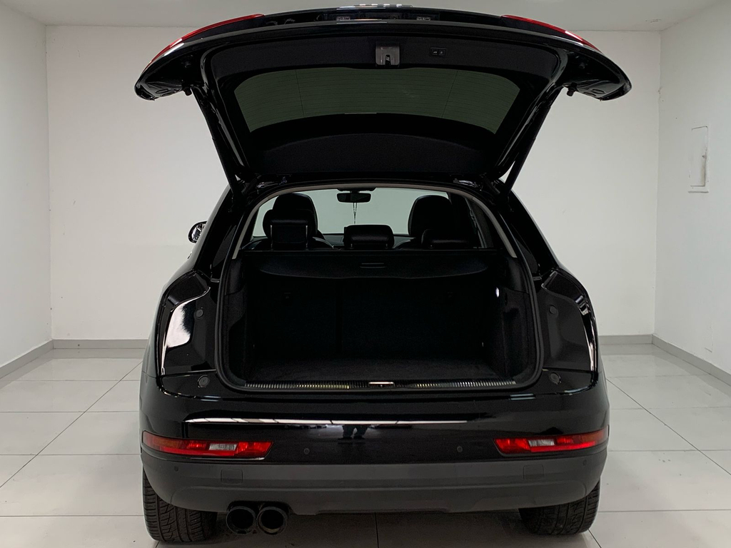 Audi Q3 Preto