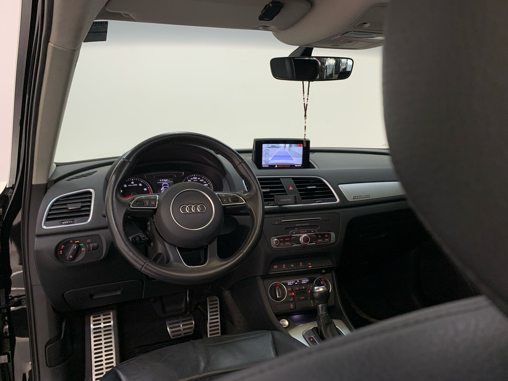 Audi Q3 Preto