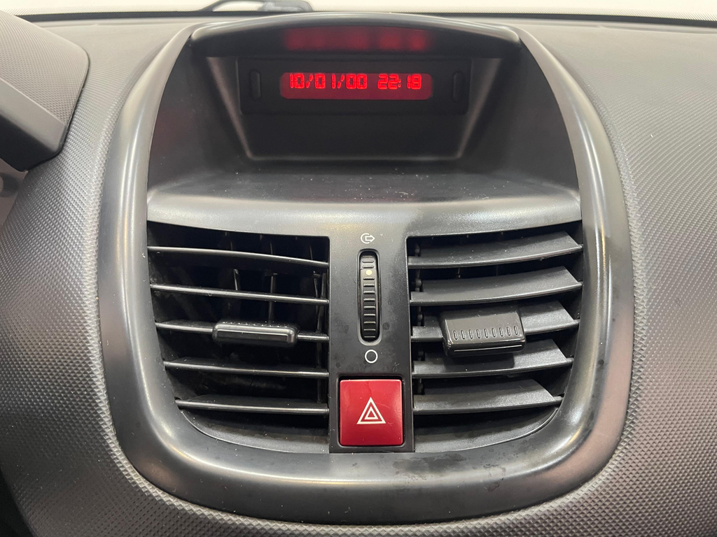 Peugeot 207 Cinza