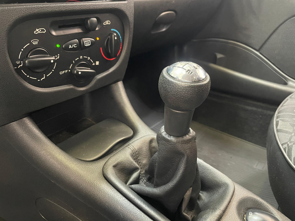 Peugeot 207 Cinza