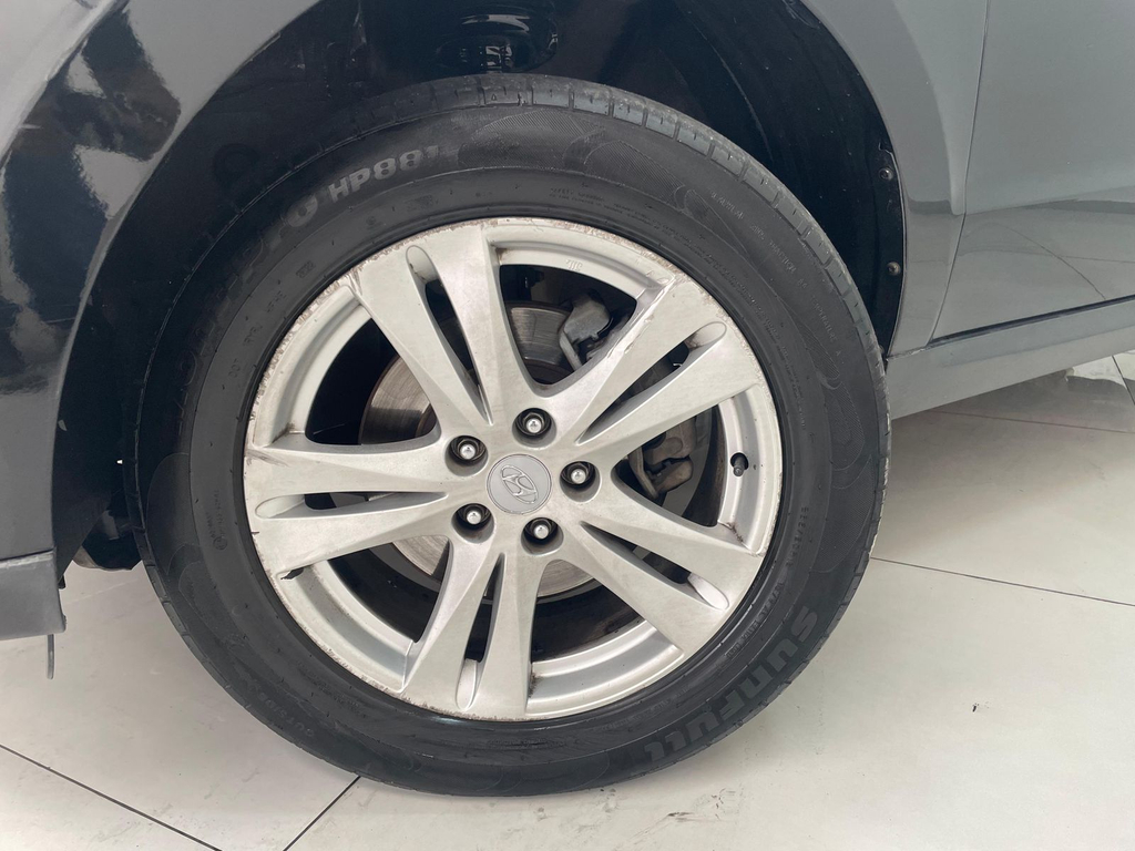 Hyundai Santa Fe Preto