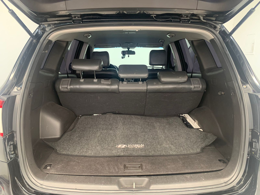 Hyundai Santa Fe Preto