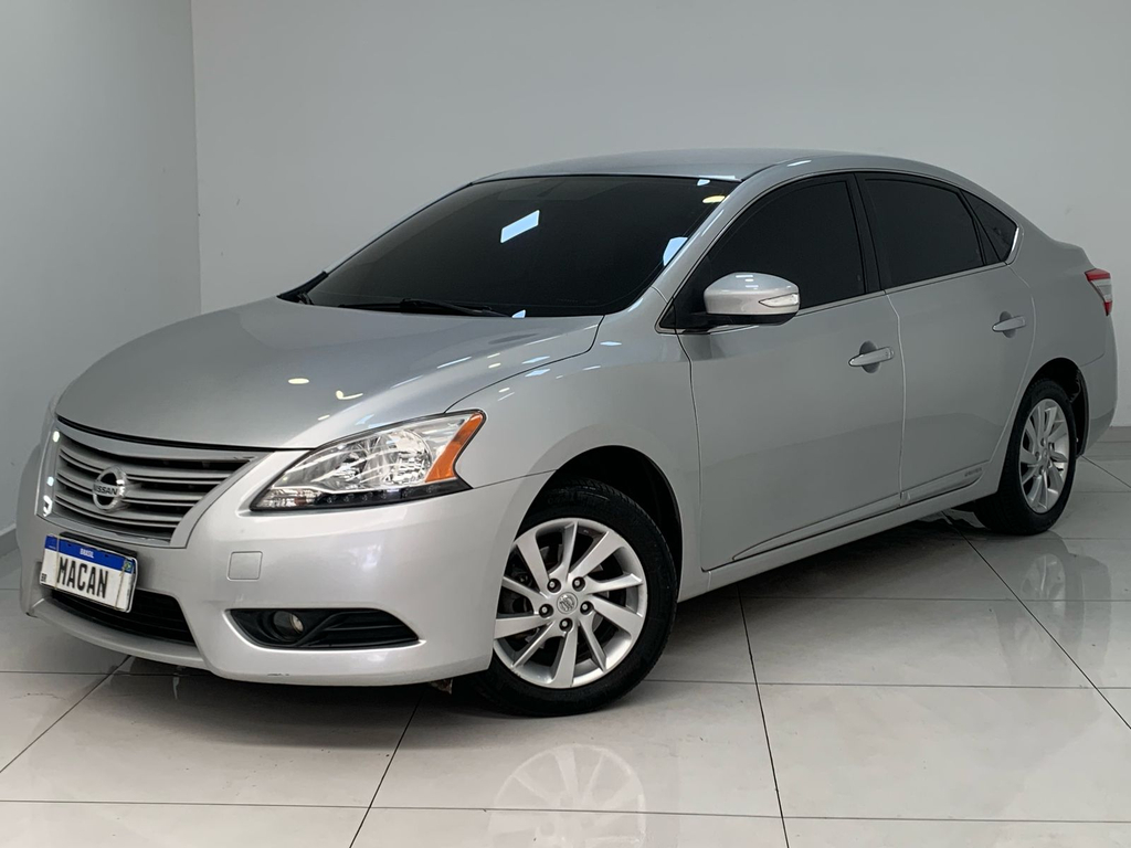 Nissan Sentra Prata