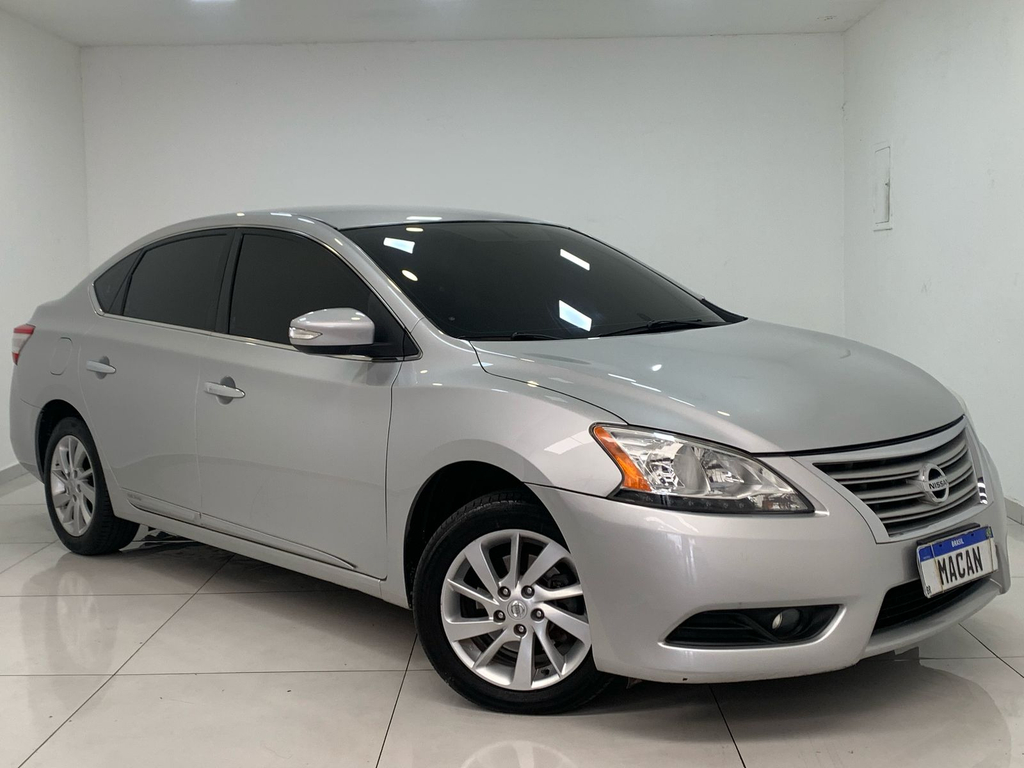 Nissan Sentra Prata