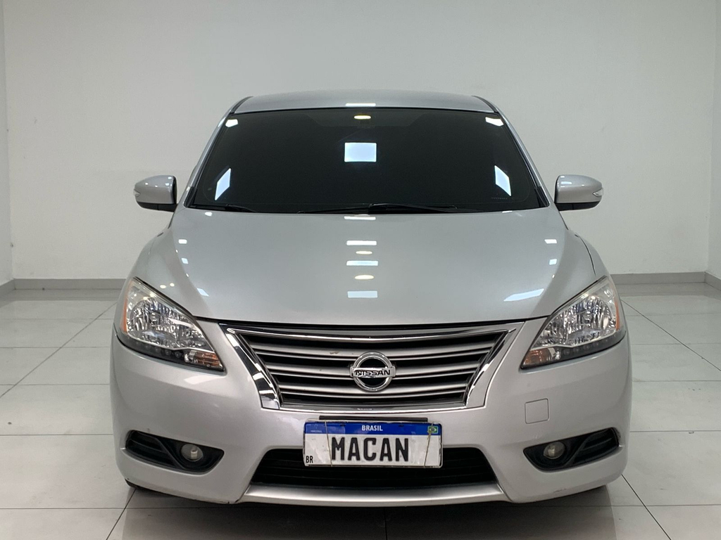 Nissan Sentra Prata