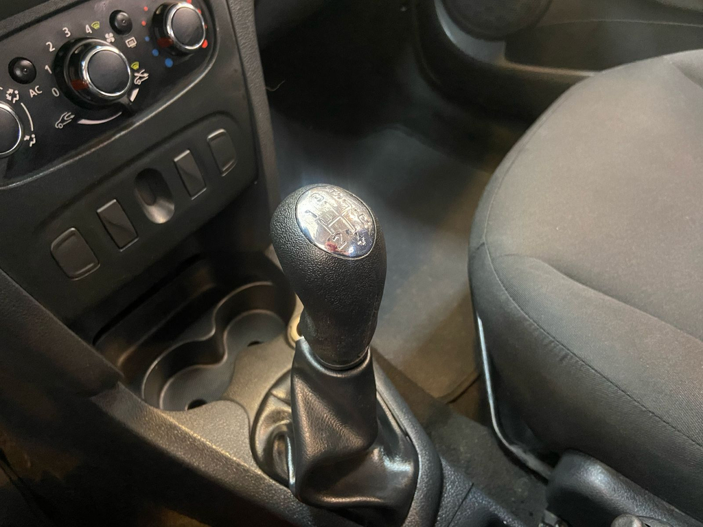Renault Sandero Branco