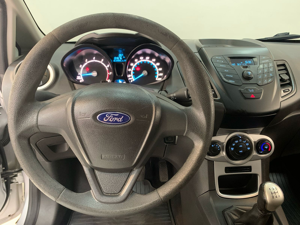 Ford Fiesta Hatch Prata