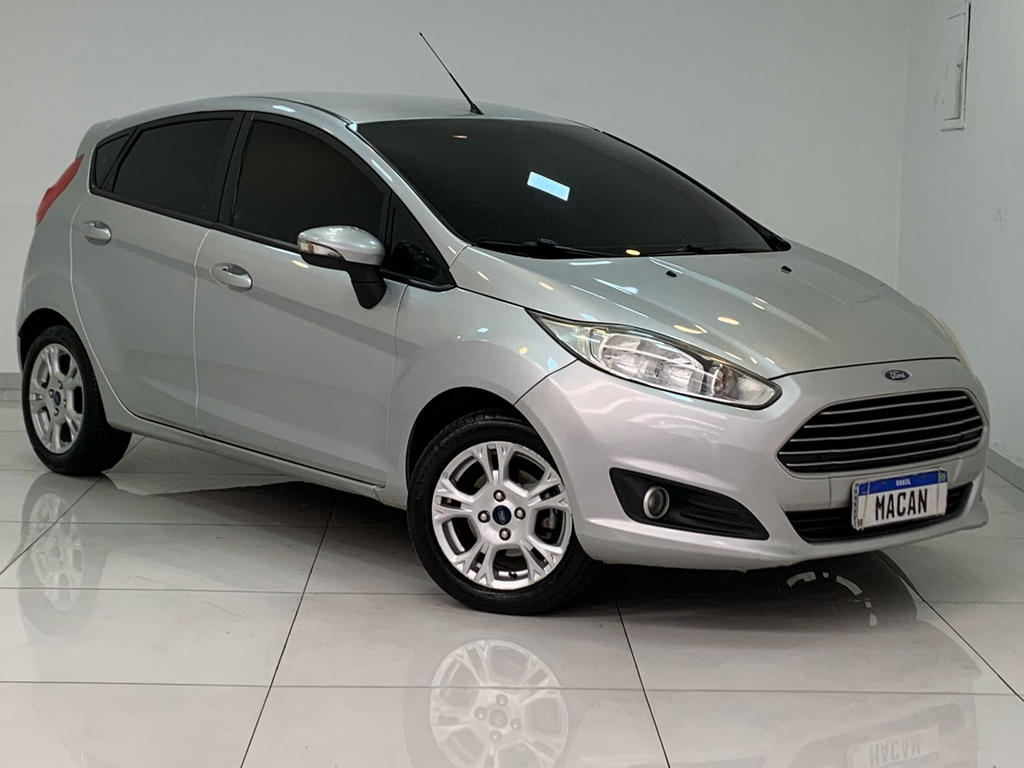Ford Fiesta Hatch Prata