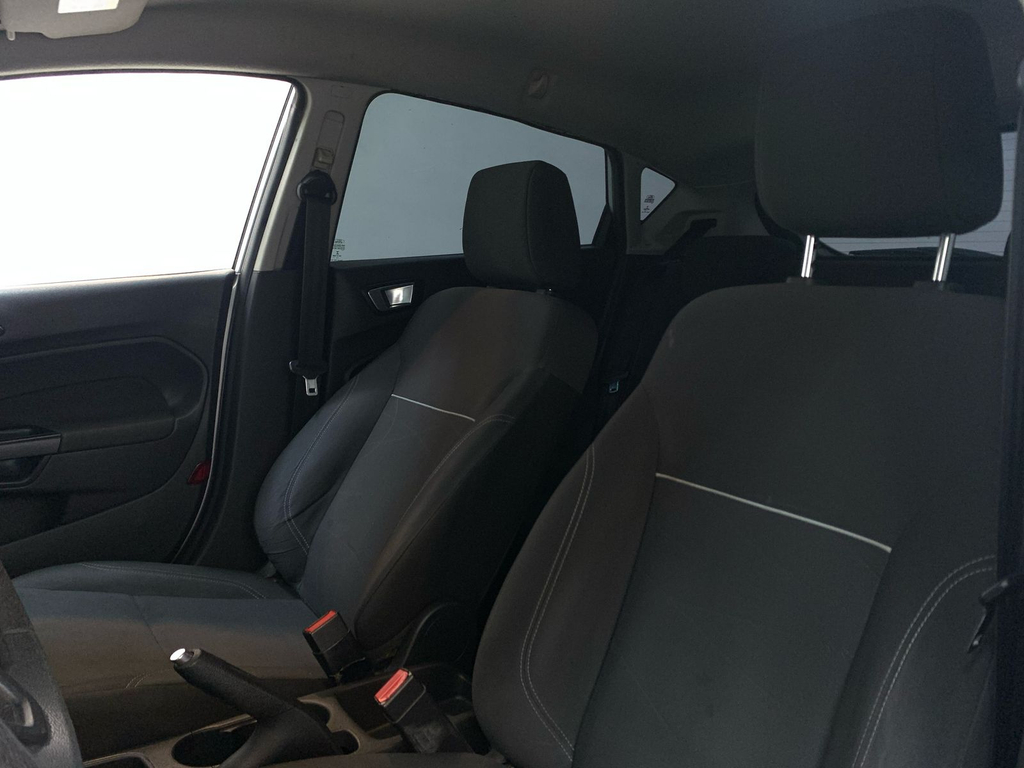 Ford Fiesta Hatch Prata