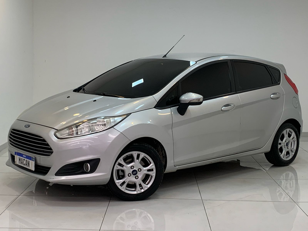 Ford Fiesta Hatch Prata