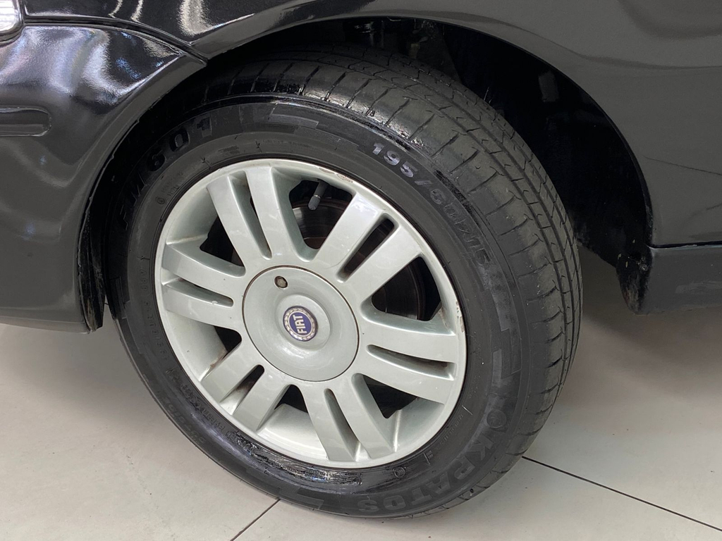 Fiat Palio Weekend Preto