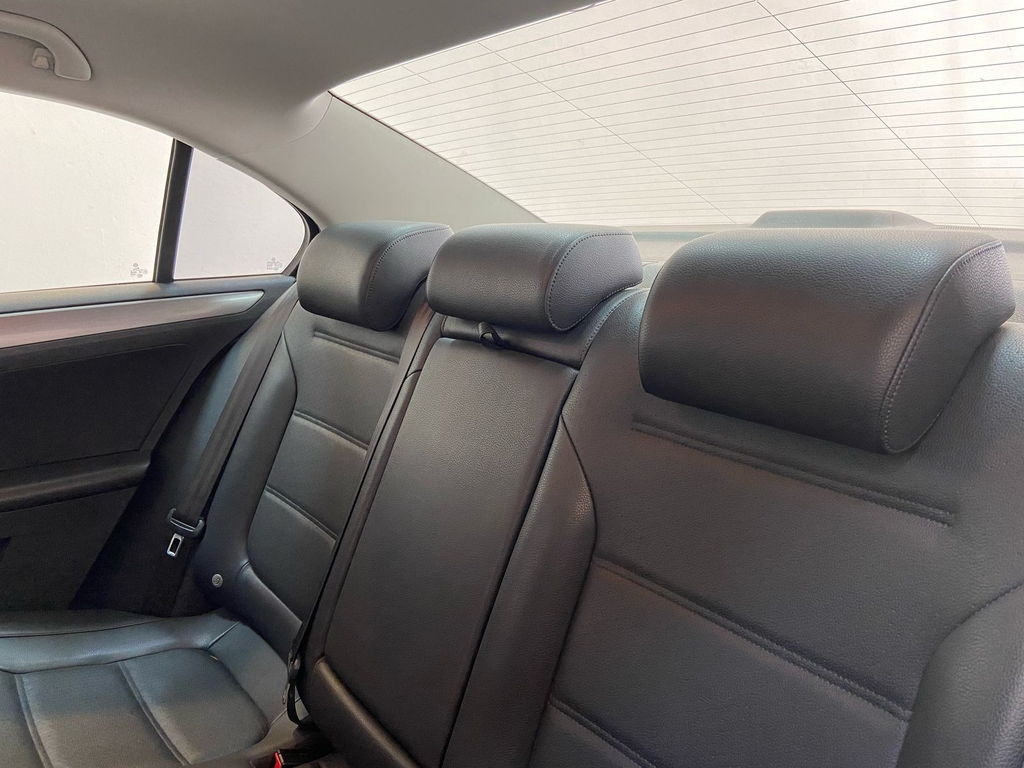 Volkswagen Jetta Cinza