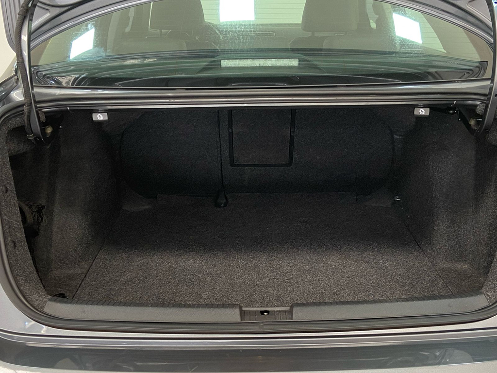Volkswagen Jetta Cinza