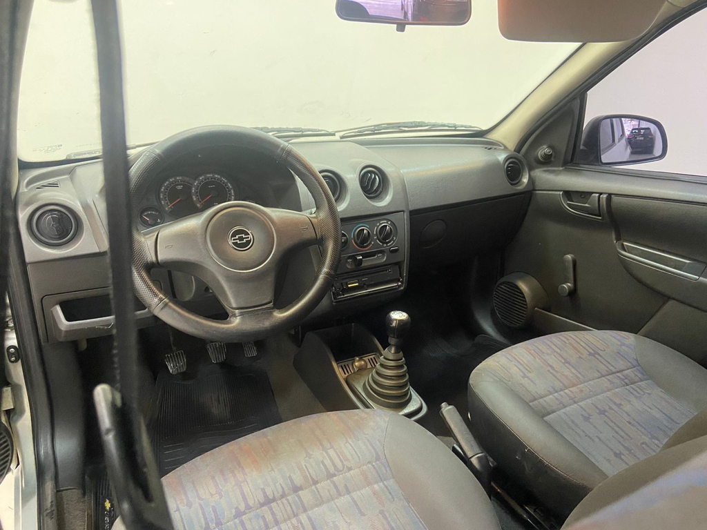 Chevrolet Celta Prata