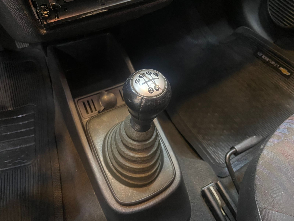 Chevrolet Celta Prata