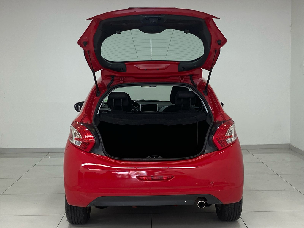 Peugeot 208 Vermelho