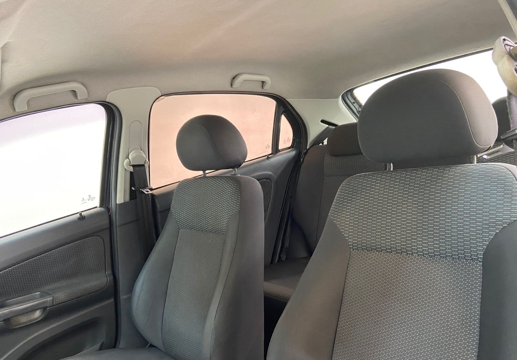 Volkswagen Gol Cinza