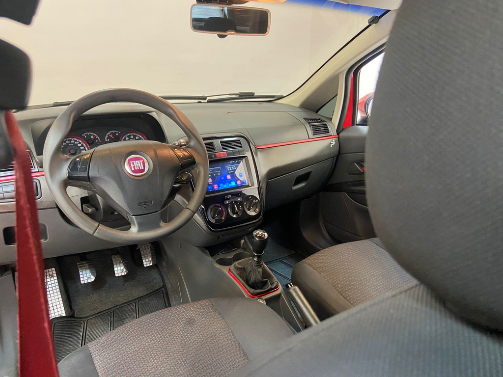 Fiat Punto Vermelho