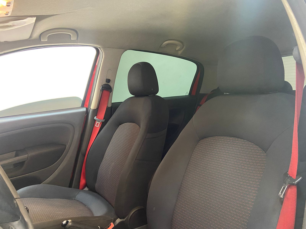 Fiat Punto Vermelho