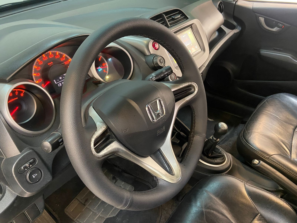 Honda Fit Cinza