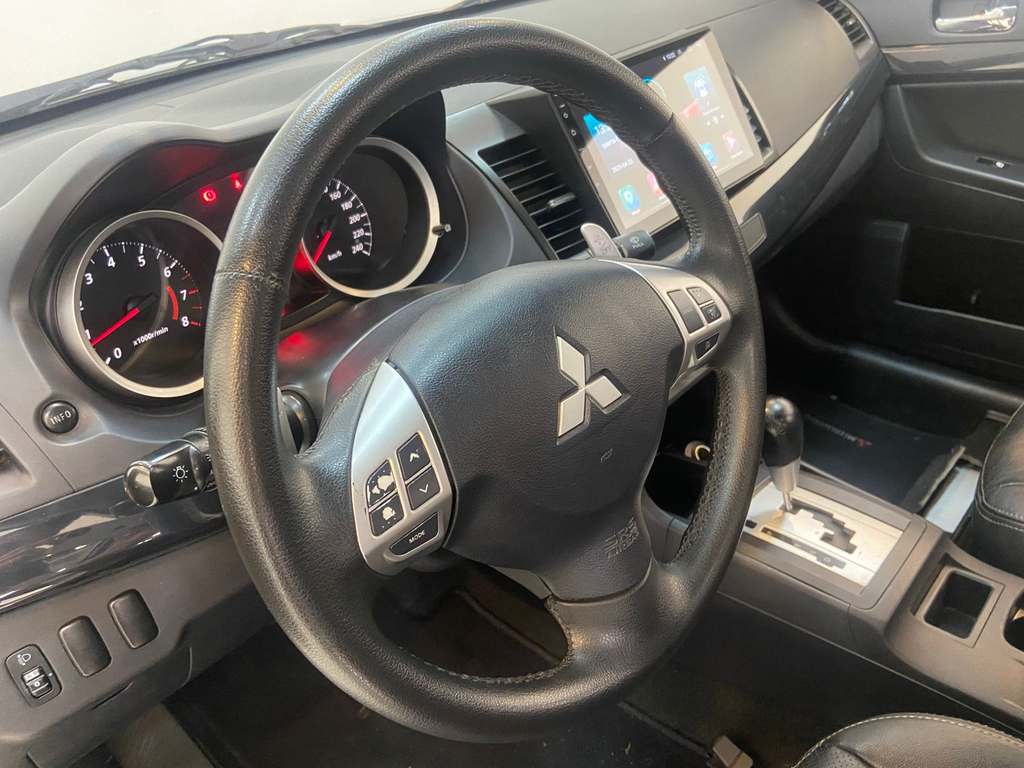 Mitsubishi Lancer Prata