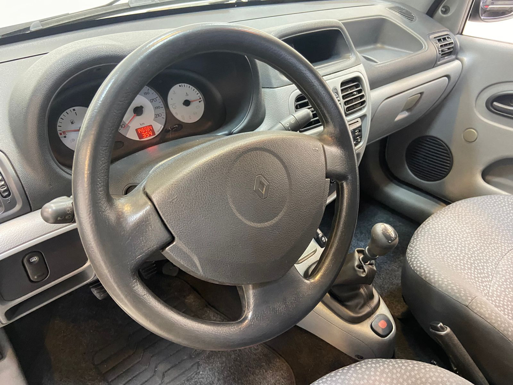 Renault Clio Prata