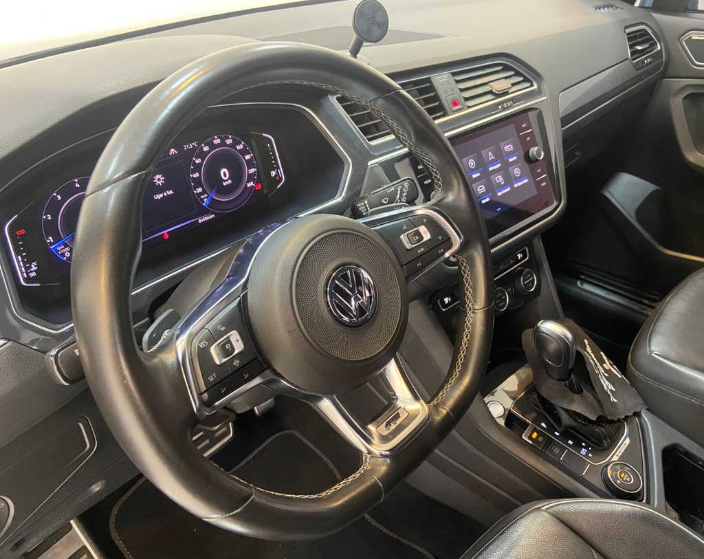 Volkswagen Tiguan Cinza