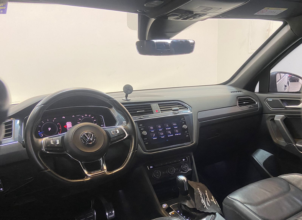 Volkswagen Tiguan Cinza