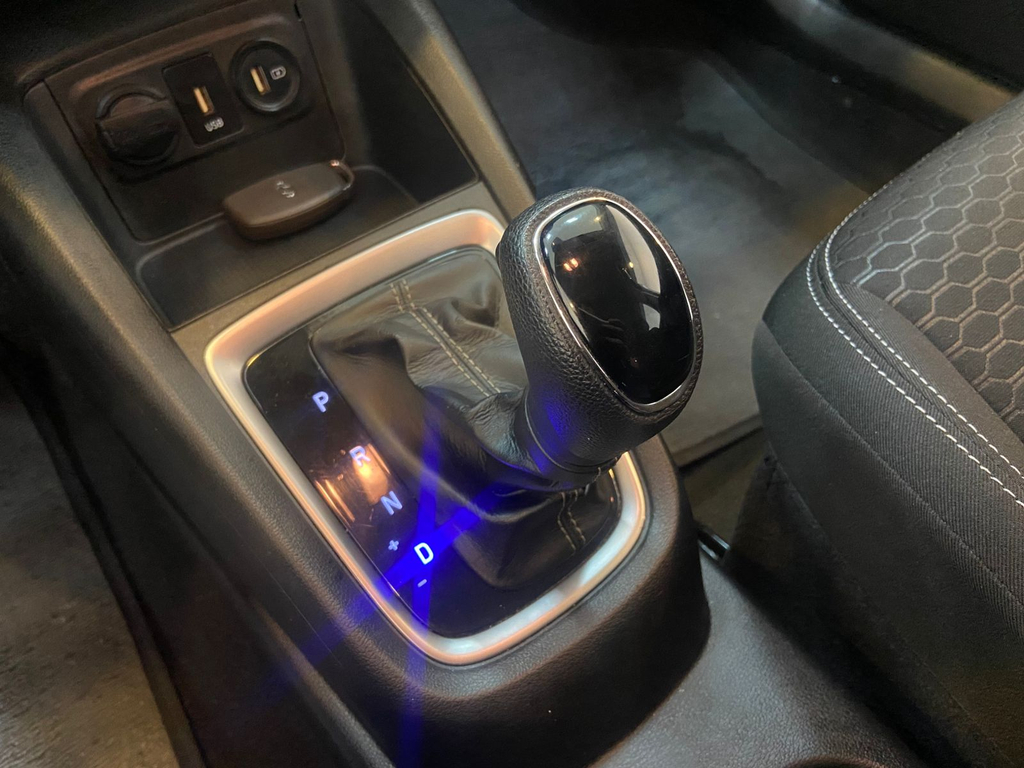 Hyundai HB20 Prata