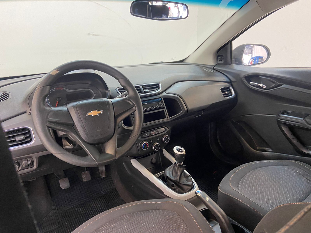 Chevrolet Onix Branco