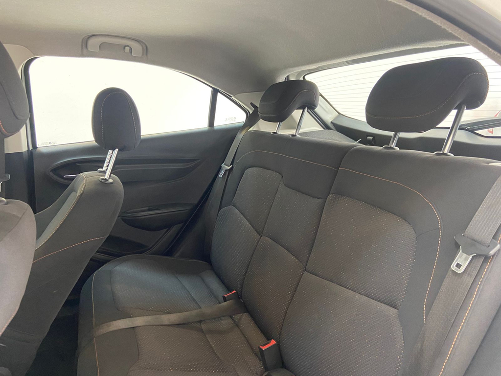 Chevrolet Onix Branco