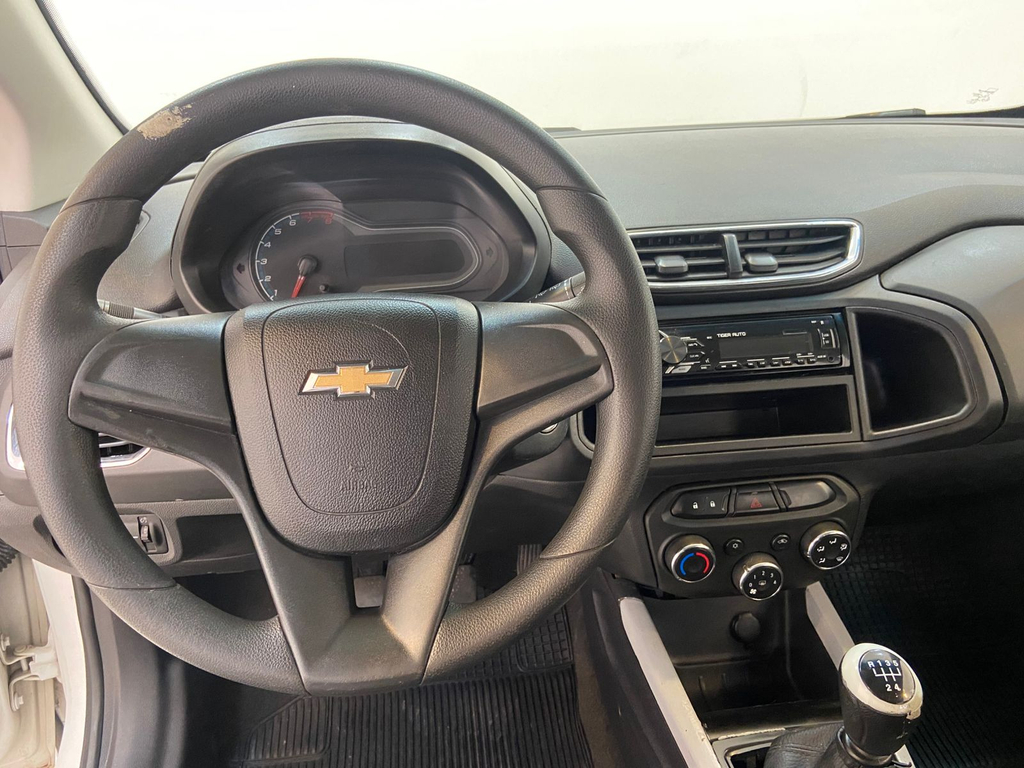 Chevrolet Onix Branco
