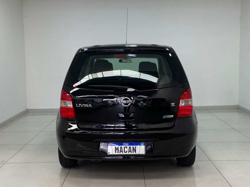 Nissan Livina Preto