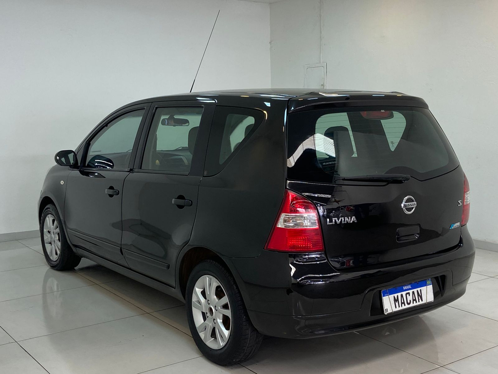 Nissan Livina Preto