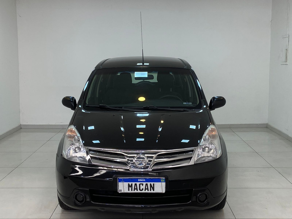 Nissan Livina Preto