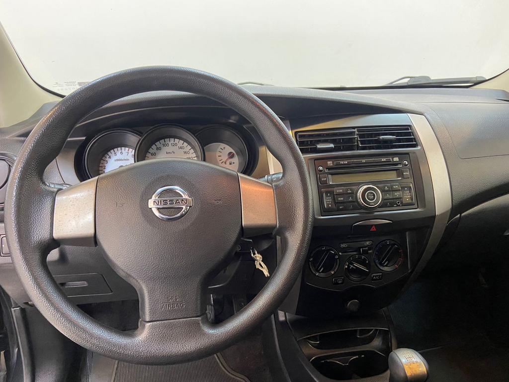 Nissan Livina Preto