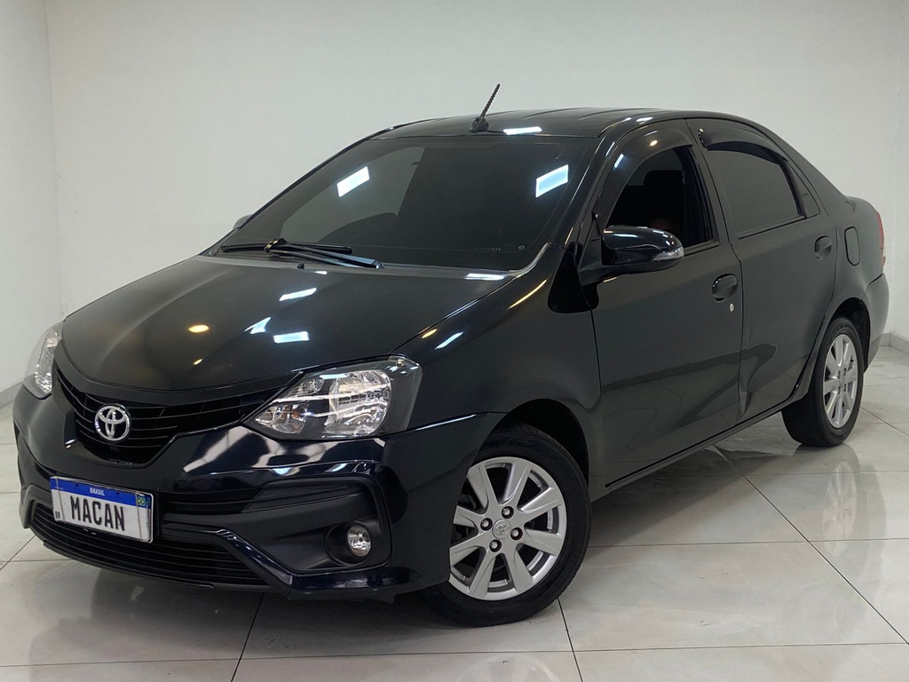 Toyota ETIOS X Preto