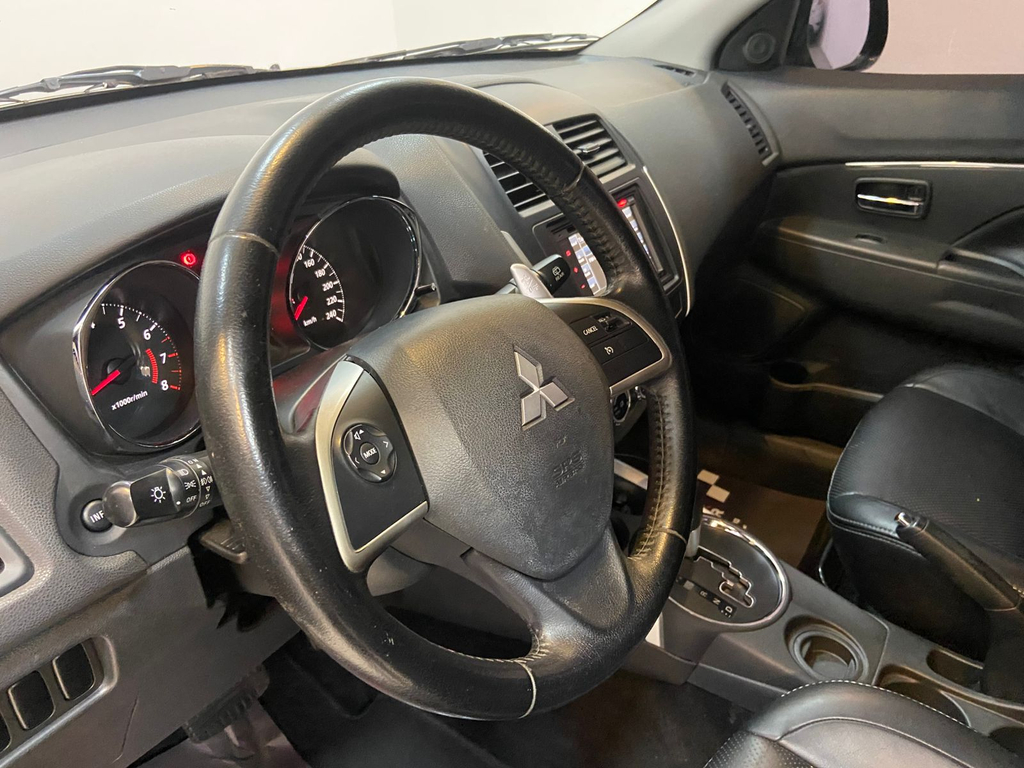 Mitsubishi ASX Marrom