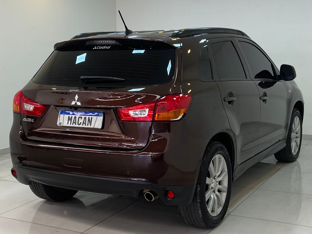 Mitsubishi ASX Marrom