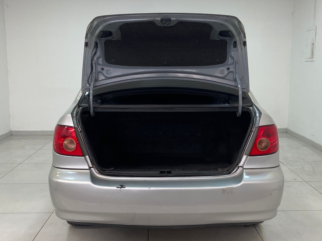 Toyota Corolla Prata