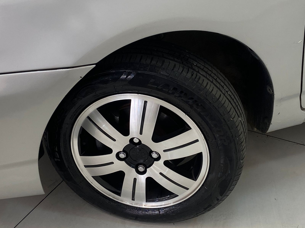Toyota Corolla Prata
