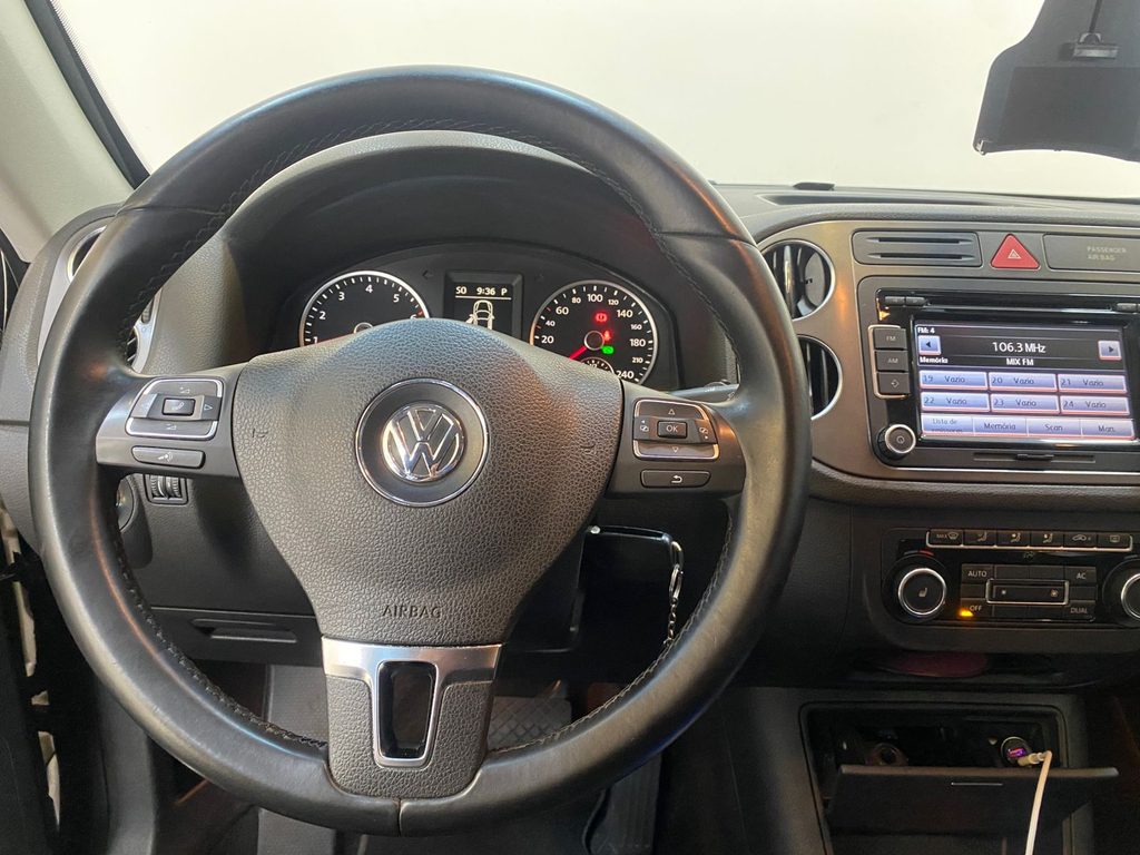 Volkswagen Tiguan Preto