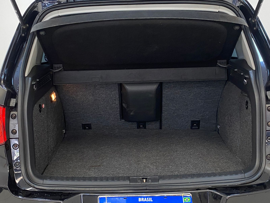 Volkswagen Tiguan Preto
