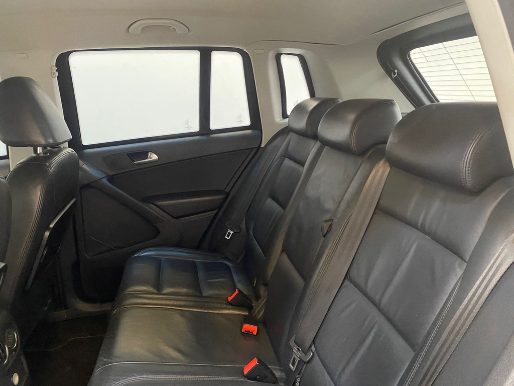 Volkswagen Tiguan Preto