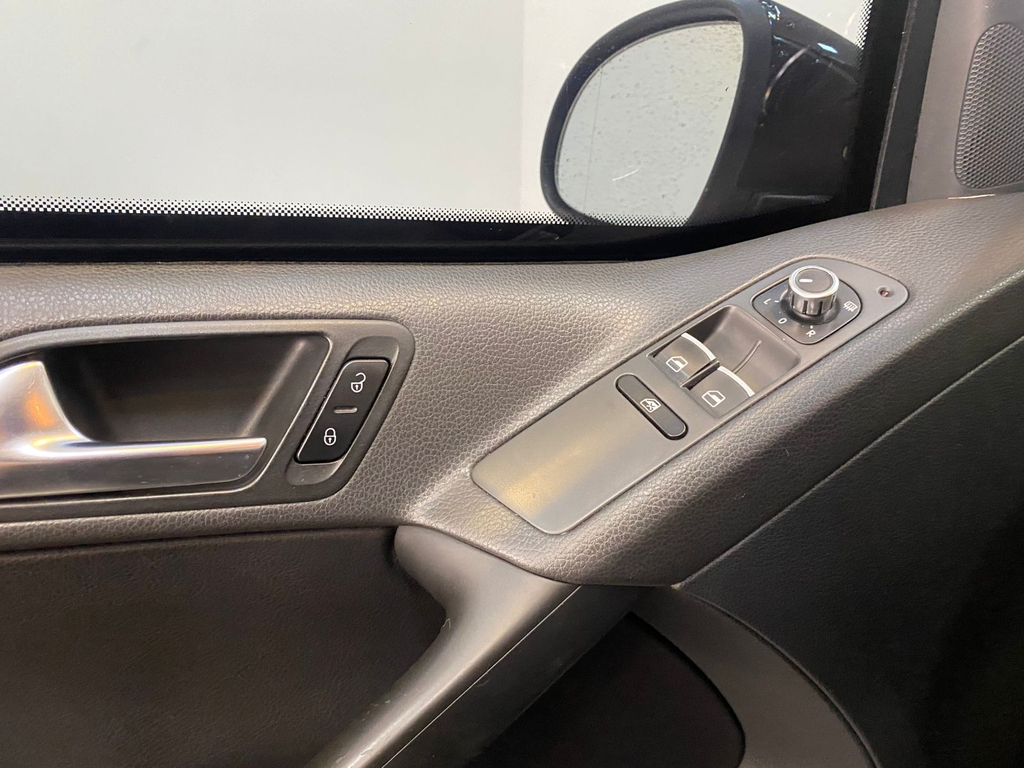 Volkswagen Tiguan Preto