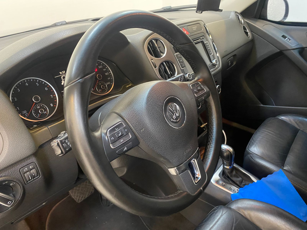 Volkswagen Tiguan Preto