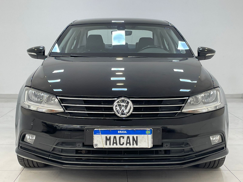 Volkswagen Jetta Preto