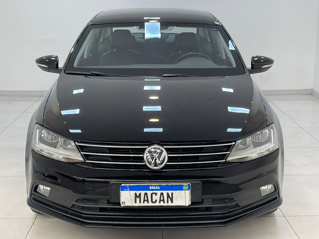 Volkswagen Jetta Preto